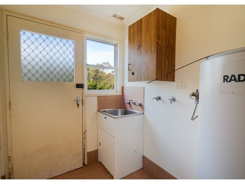 27 Hughes Street, Taree NSW 2430