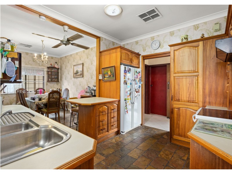 5 McLaughlin Ave, Taree NSW 2430