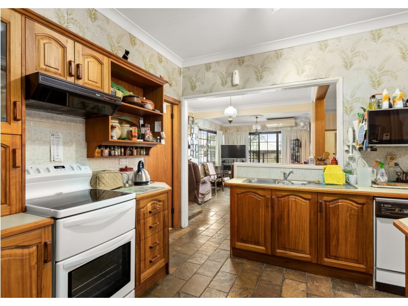 5 McLaughlin Ave, Taree NSW 2430