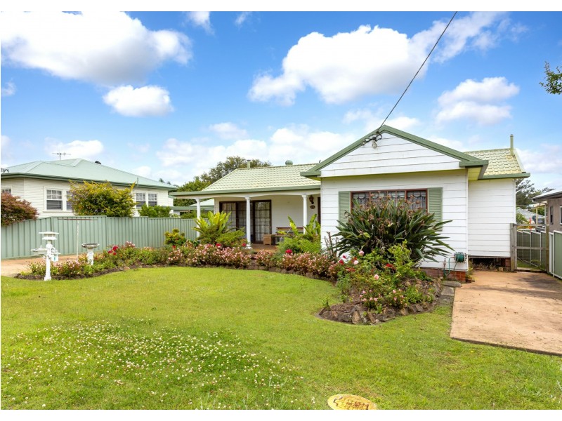 5 McLaughlin Ave, Taree NSW 2430