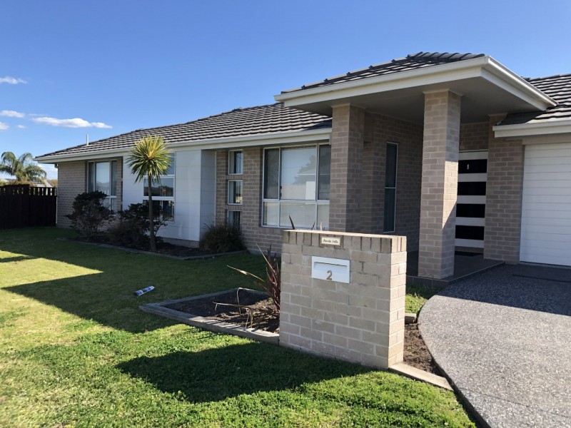 2 Stirling Place, Taree NSW 2430