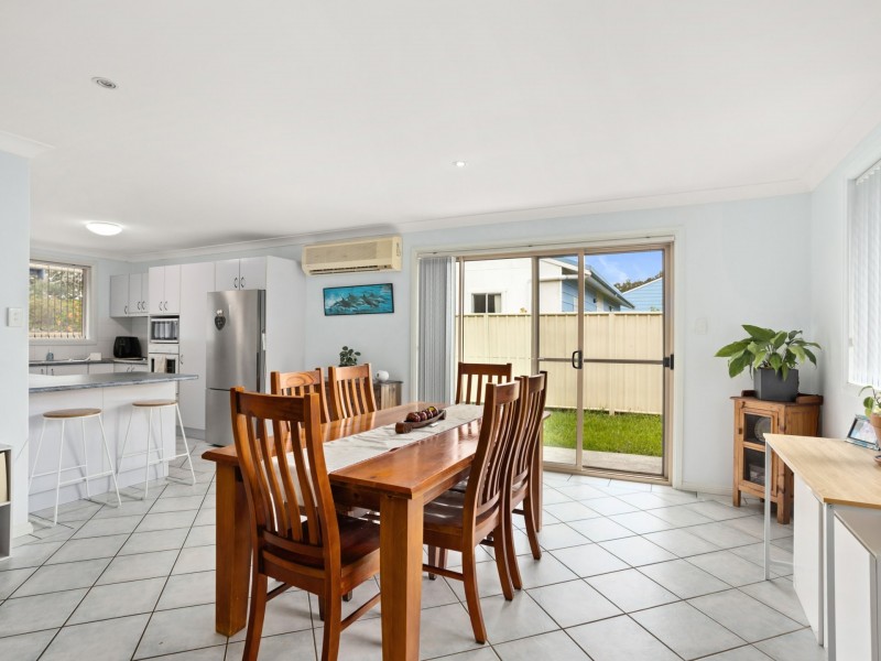 Villa 2/16 Waterman Street, Old Bar NSW 2430