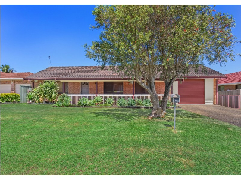 24 Bangalow Place, Taree NSW 2430