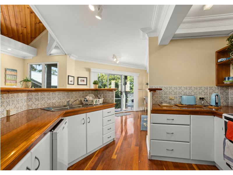 16a Crescent Avenue, Taree NSW 2430