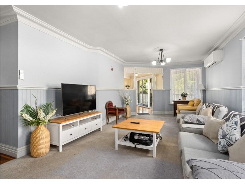 16a Crescent Avenue, Taree NSW 2430