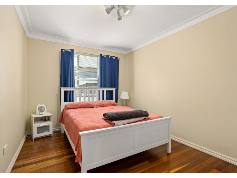 16a Crescent Avenue, Taree NSW 2430