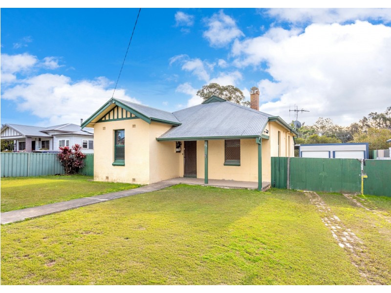 13 Railway Street, Taree NSW 2430