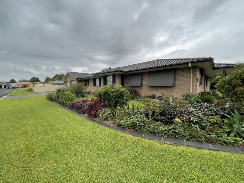 54 Petken Drive, Taree NSW 2430