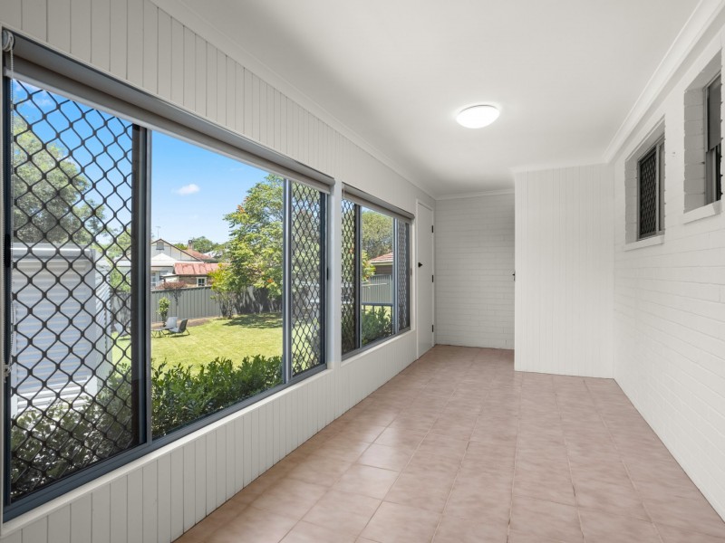 1 & 2/18 Nicoll Street, Taree NSW 2430