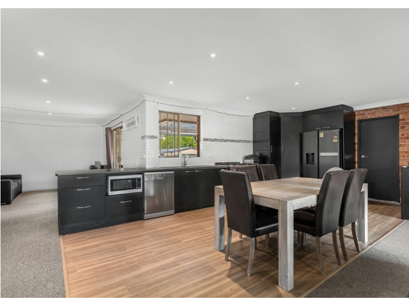 14 Hickory Crescent, Taree NSW 2430