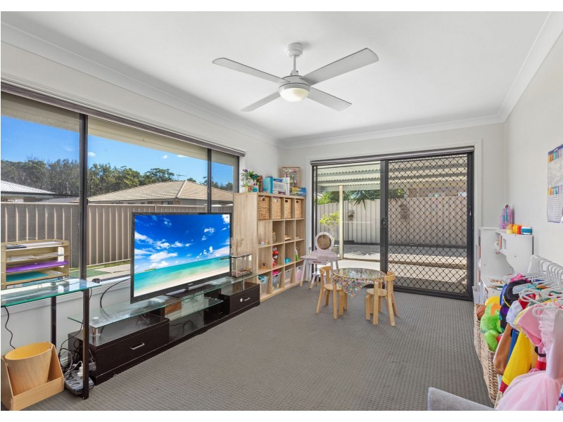 58 Albatross Way, Old Bar NSW 2430