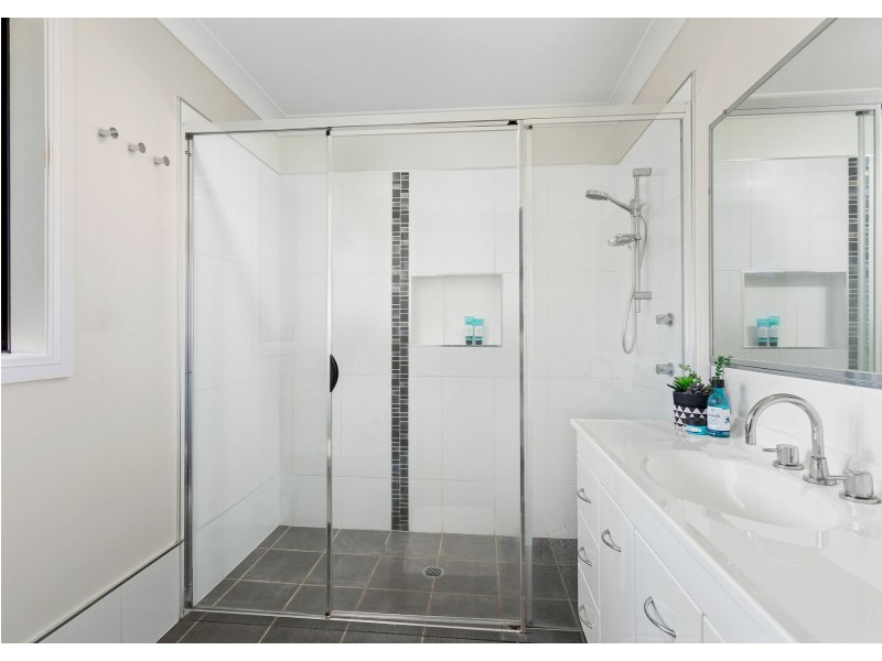 58 Albatross Way, Old Bar NSW 2430