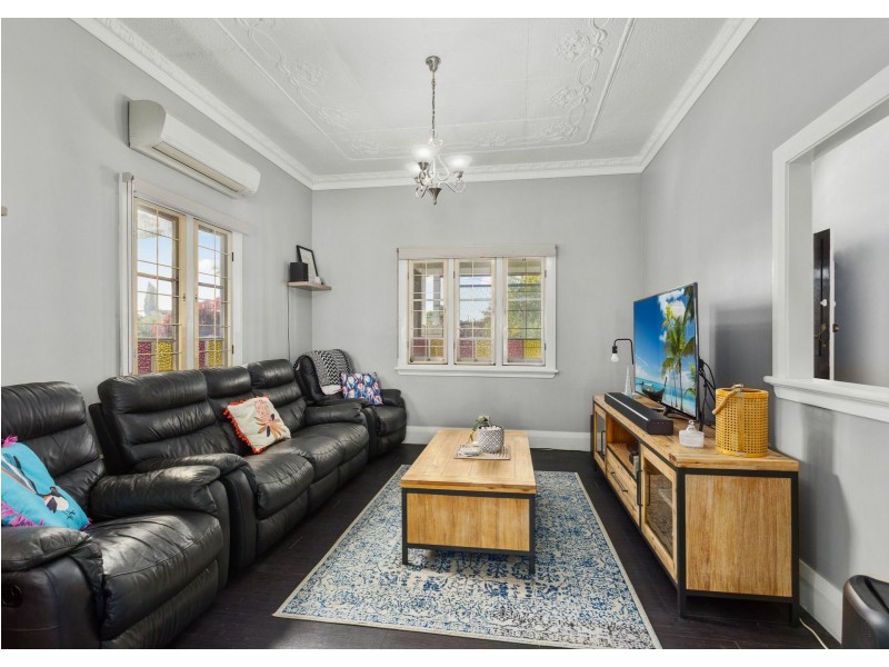 42 Flett Street, Taree NSW 2430
