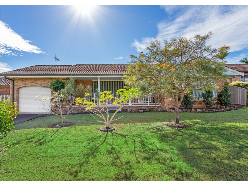 27 Amaroo Drive, Taree NSW 2430