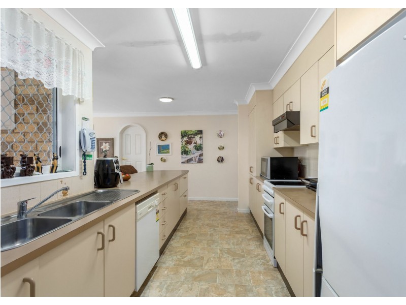 27 Amaroo Drive, Taree NSW 2430
