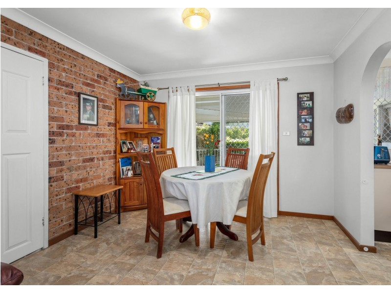 27 Amaroo Drive, Taree NSW 2430