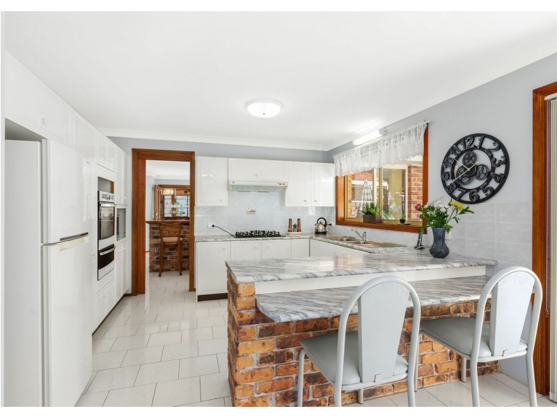 11 Banksia Close, Manning Point NSW 2430