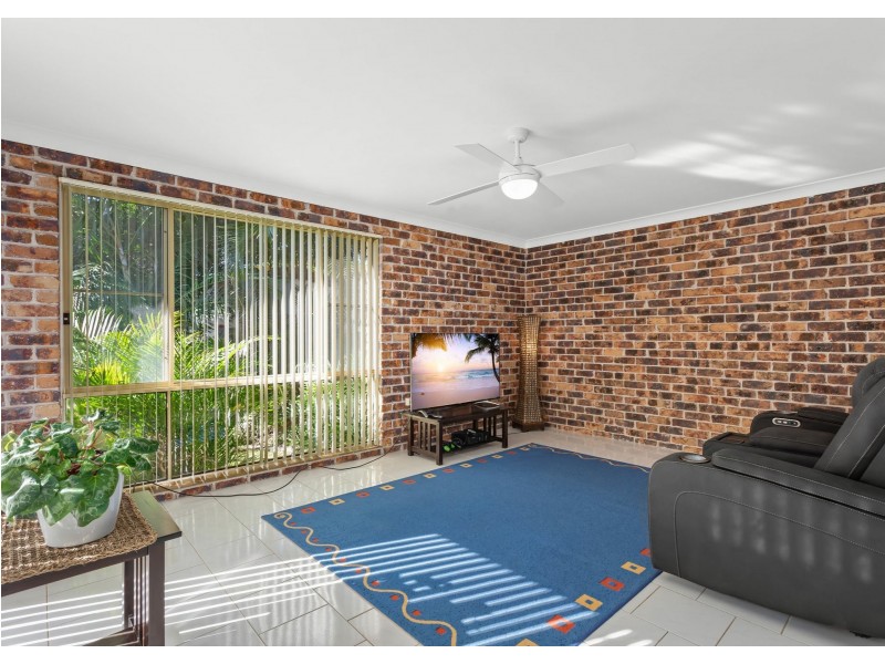 11 Banksia Close, Manning Point NSW 2430