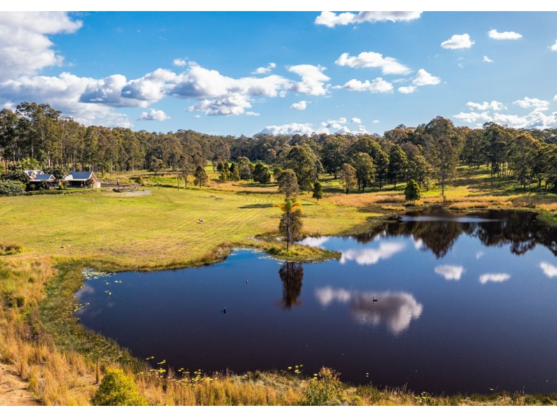159 Bull Hill Road, Tinonee NSW 2430