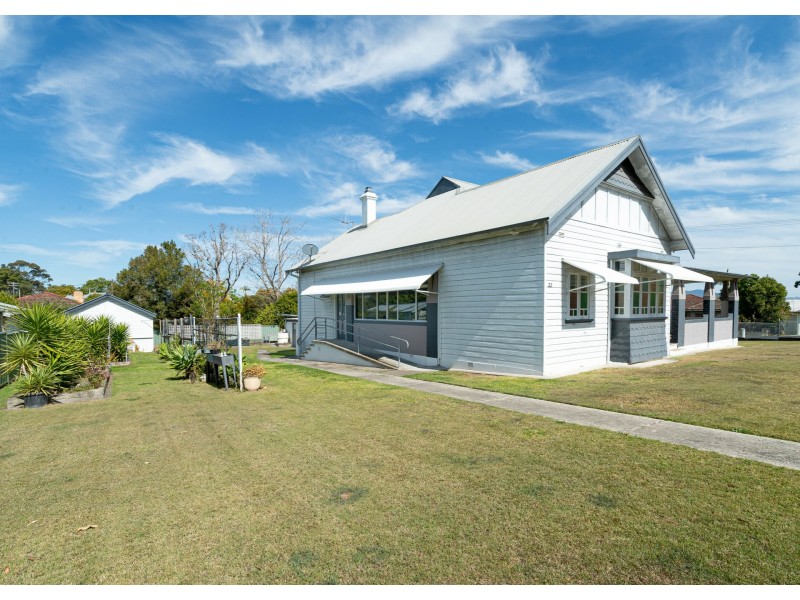 22 Nicoll Street, Taree NSW 2430