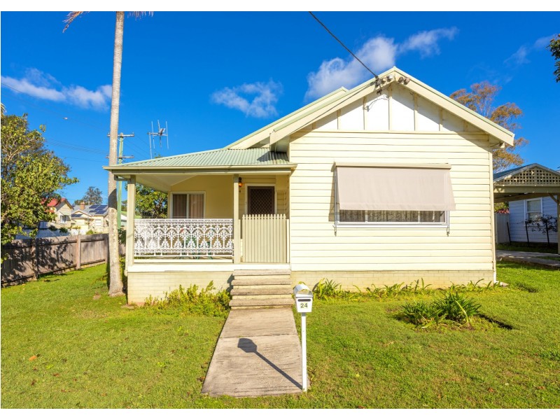 24 Stevenson Street, Taree NSW 2430