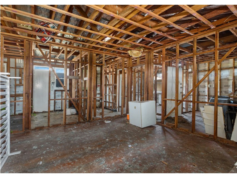 1 Valerie Street, Taree NSW 2430