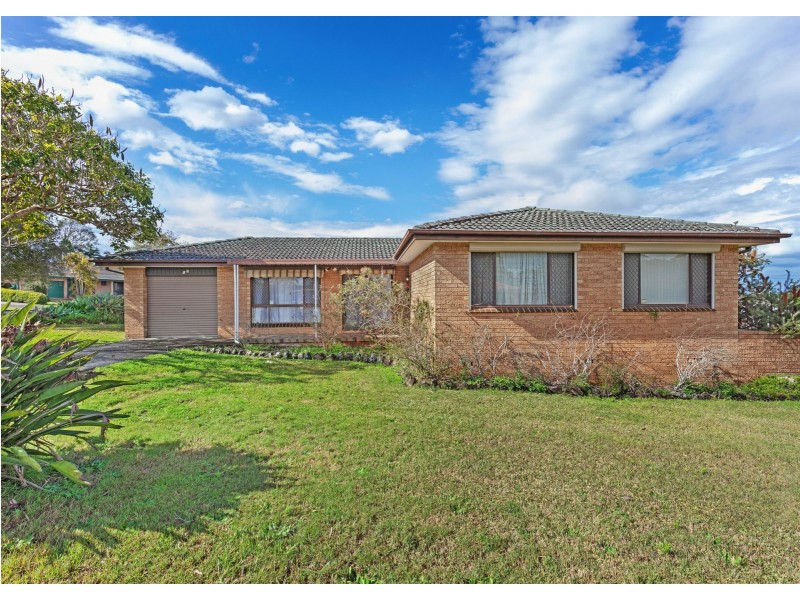 6 Telopea Drive, Taree NSW 2430