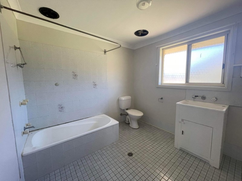19 Harrogate Lane, Old Bar NSW 2430
