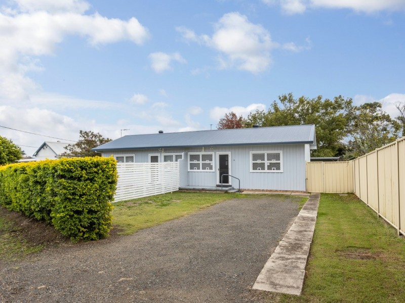 2/1 Commerce Lane, Taree NSW 2430