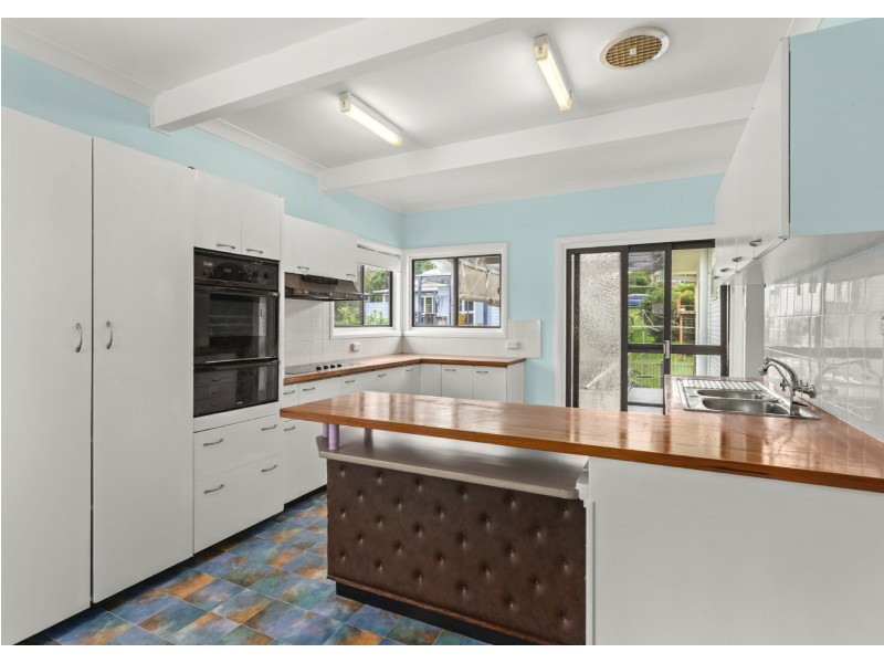 4 West End Avenue, Taree NSW 2430