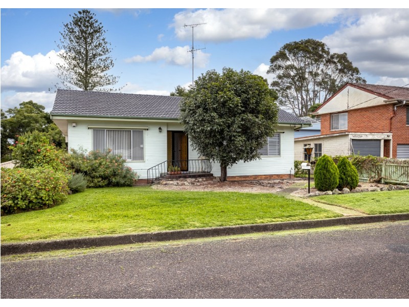 4 West End Avenue, Taree NSW 2430