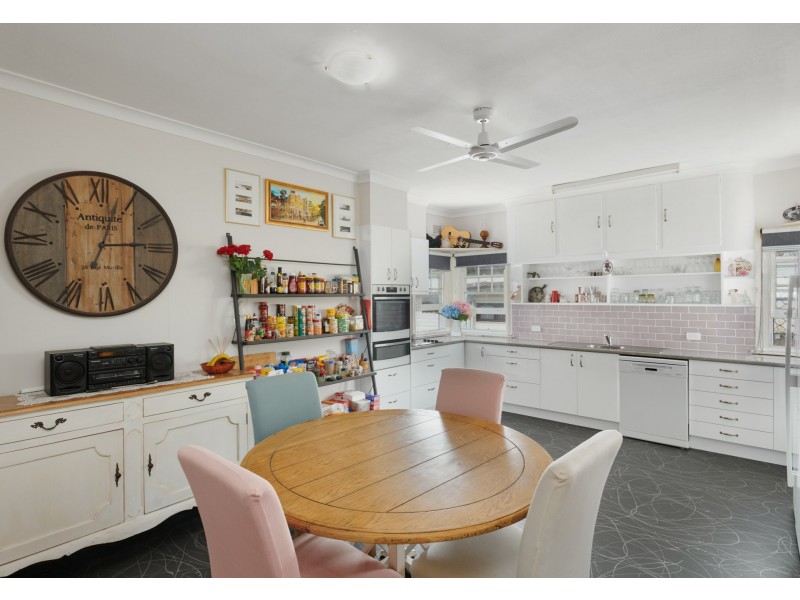 38 Crescent Avenue, Taree NSW 2430