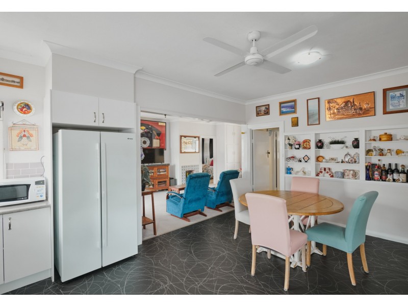 38 Crescent Avenue, Taree NSW 2430