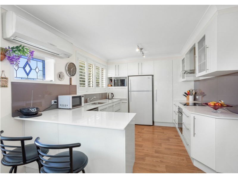 8 Alonbar Crescent, Taree NSW 2430