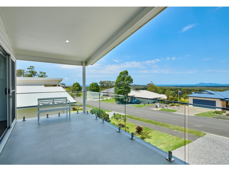 6 Eastern Valley Way, Tallwoods Village NSW 2430