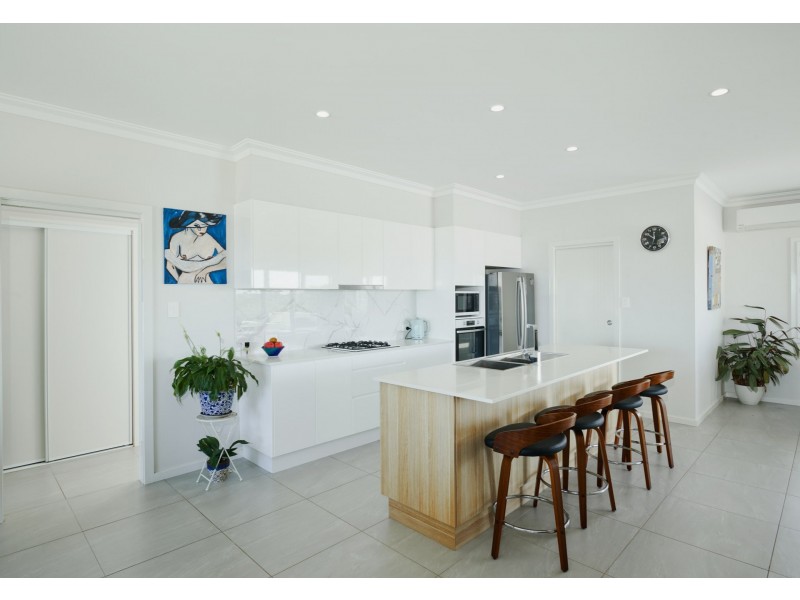 6 Eastern Valley Way, Tallwoods Village NSW 2430