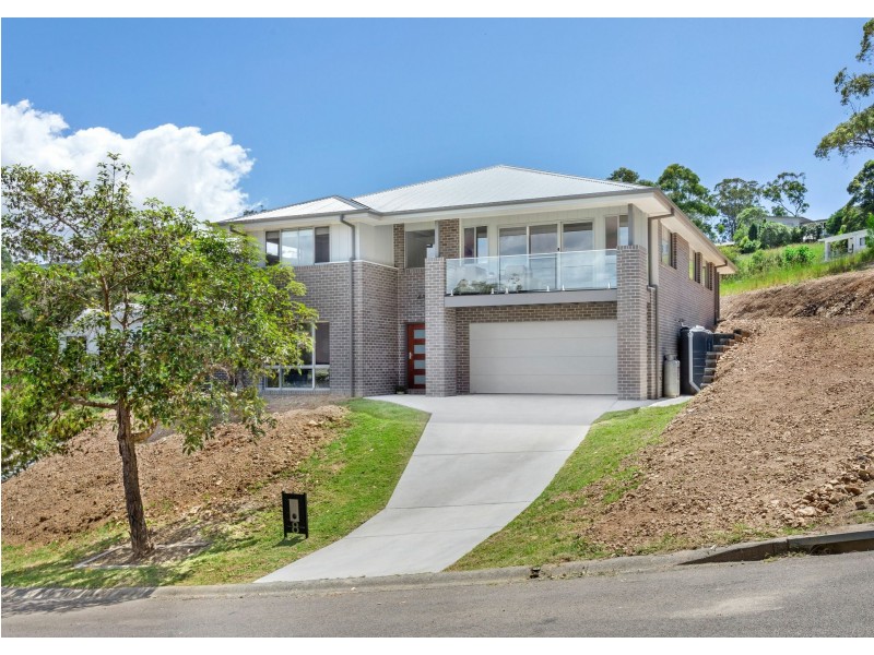 8 The Fairway, Tallwoods Village NSW 2430