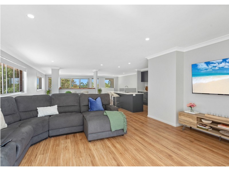 8 The Fairway, Tallwoods Village NSW 2430