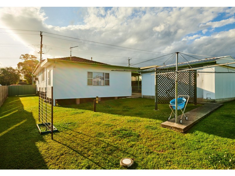 25 Mudford Street, Taree NSW 2430