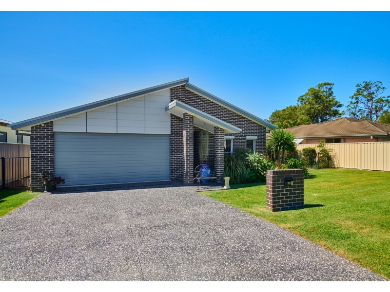 25 High Street, Cundletown NSW 2430
