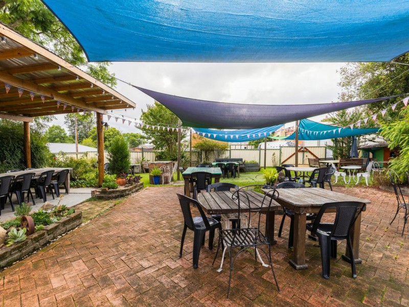 Bent on Food, Wingham NSW 2429