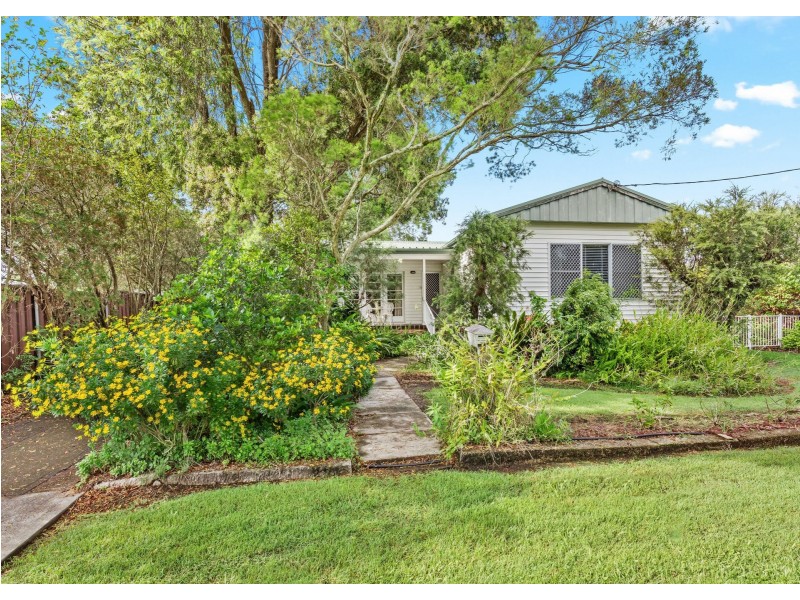 4 Douglas Street, Taree NSW 2430