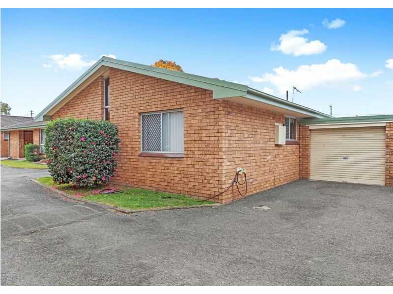 2/1 Spence Street, Taree NSW 2430