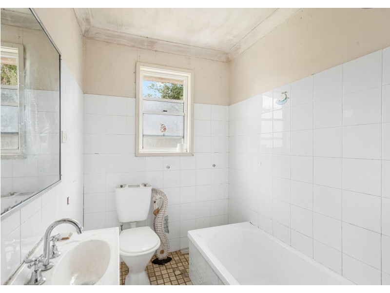 17 Barton Street, Taree NSW 2430