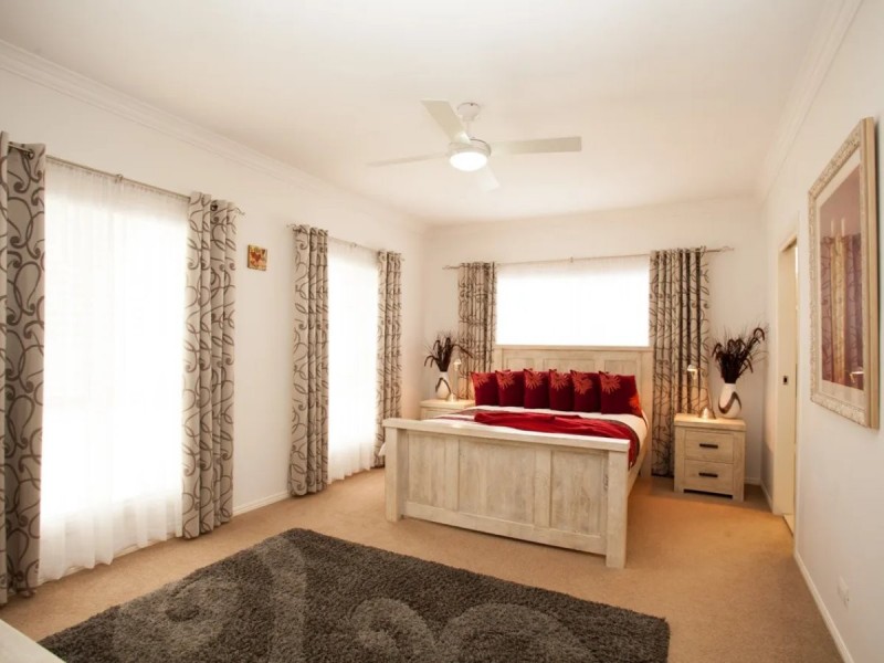 213 Tallwood Drive, Tallwoods Village NSW 2430