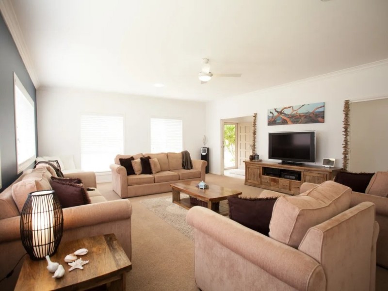 213 Tallwood Drive, Tallwoods Village NSW 2430