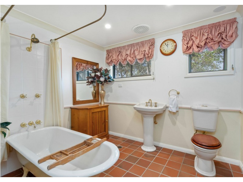2 Wyoming Close, Taree NSW 2430