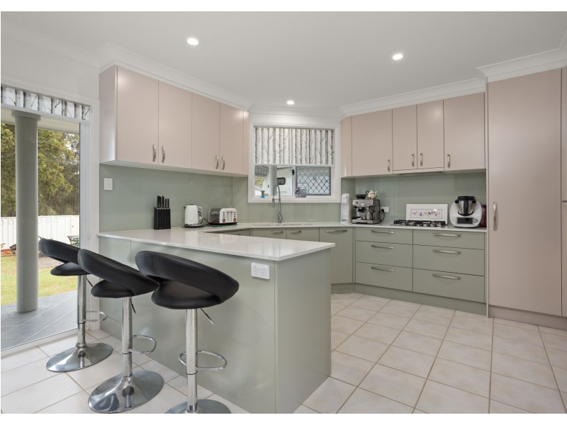 6 Sundara Close, Taree NSW 2430