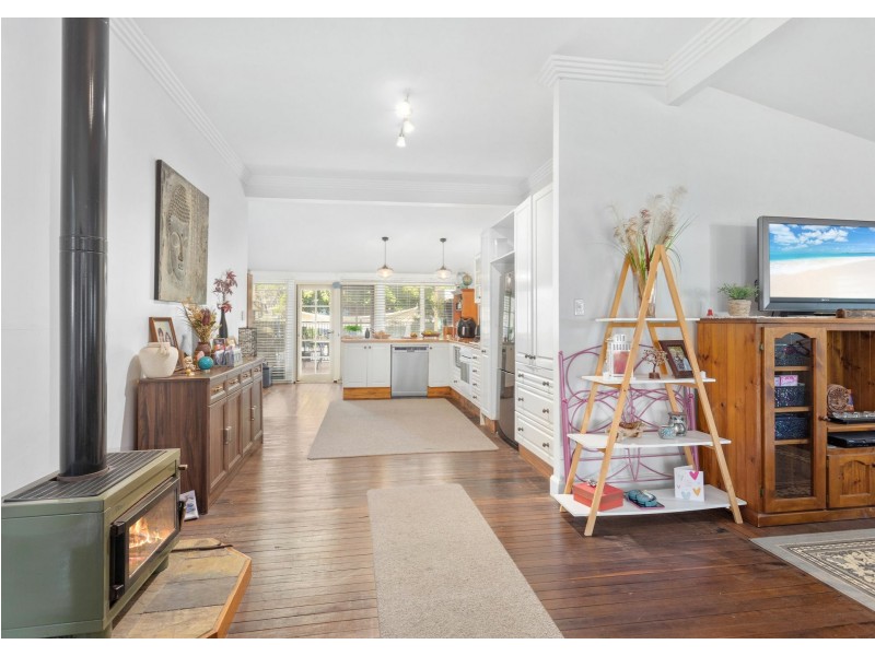 10 Station Street, Johns River NSW 2443