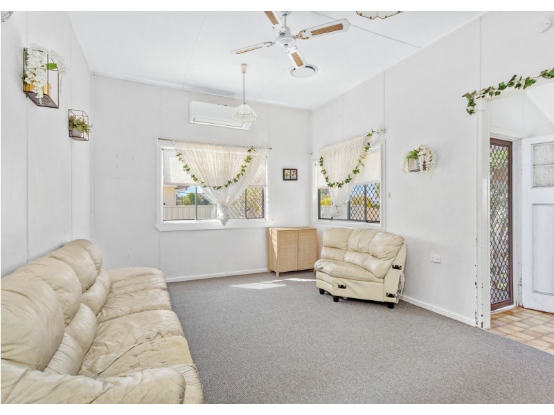 27 Dolphin Avenue, Taree NSW 2430